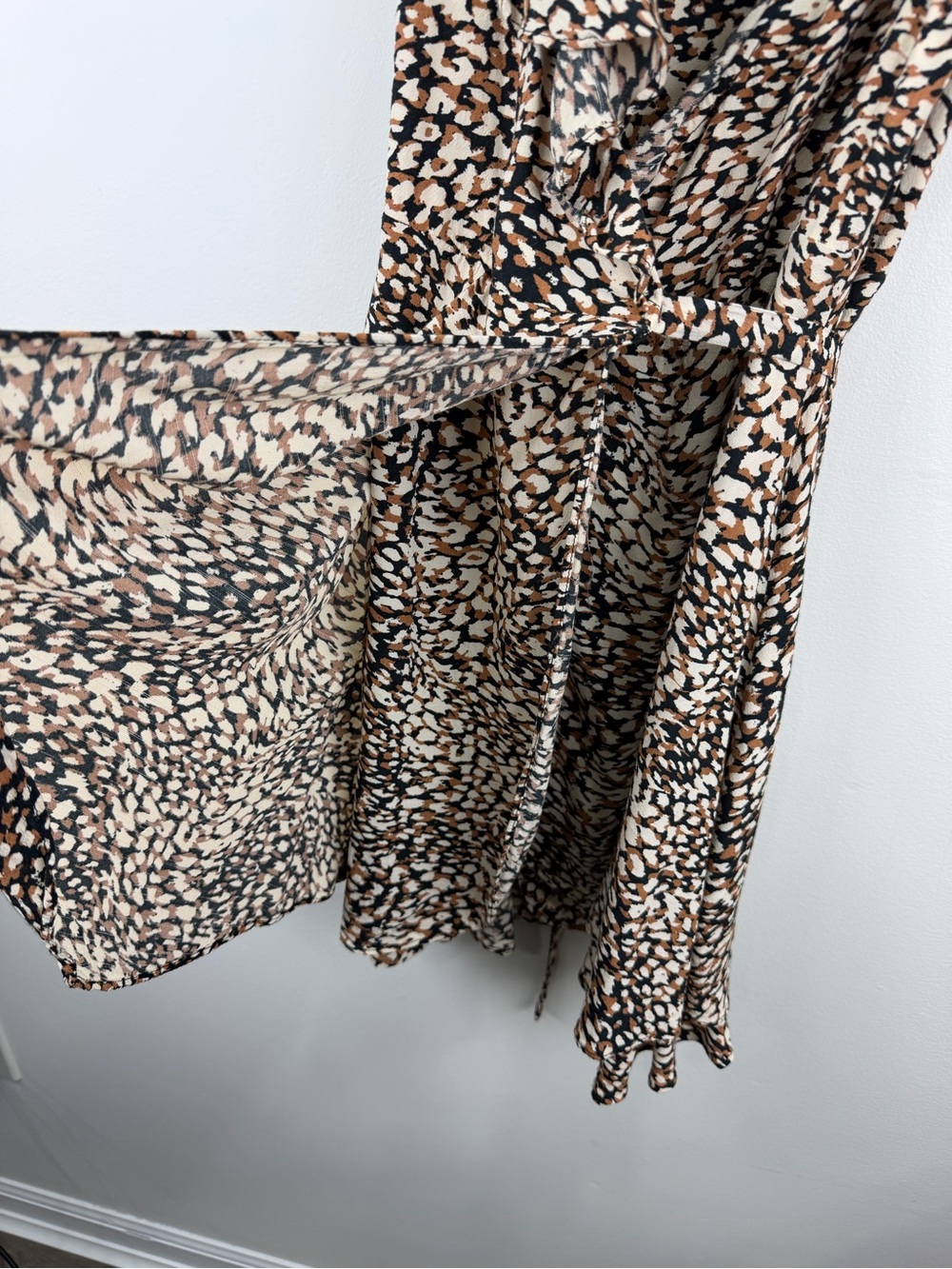 Free People French Quarter Mini Wrap Dress Boho Animal Print Flutter M - Picture 4 of 6